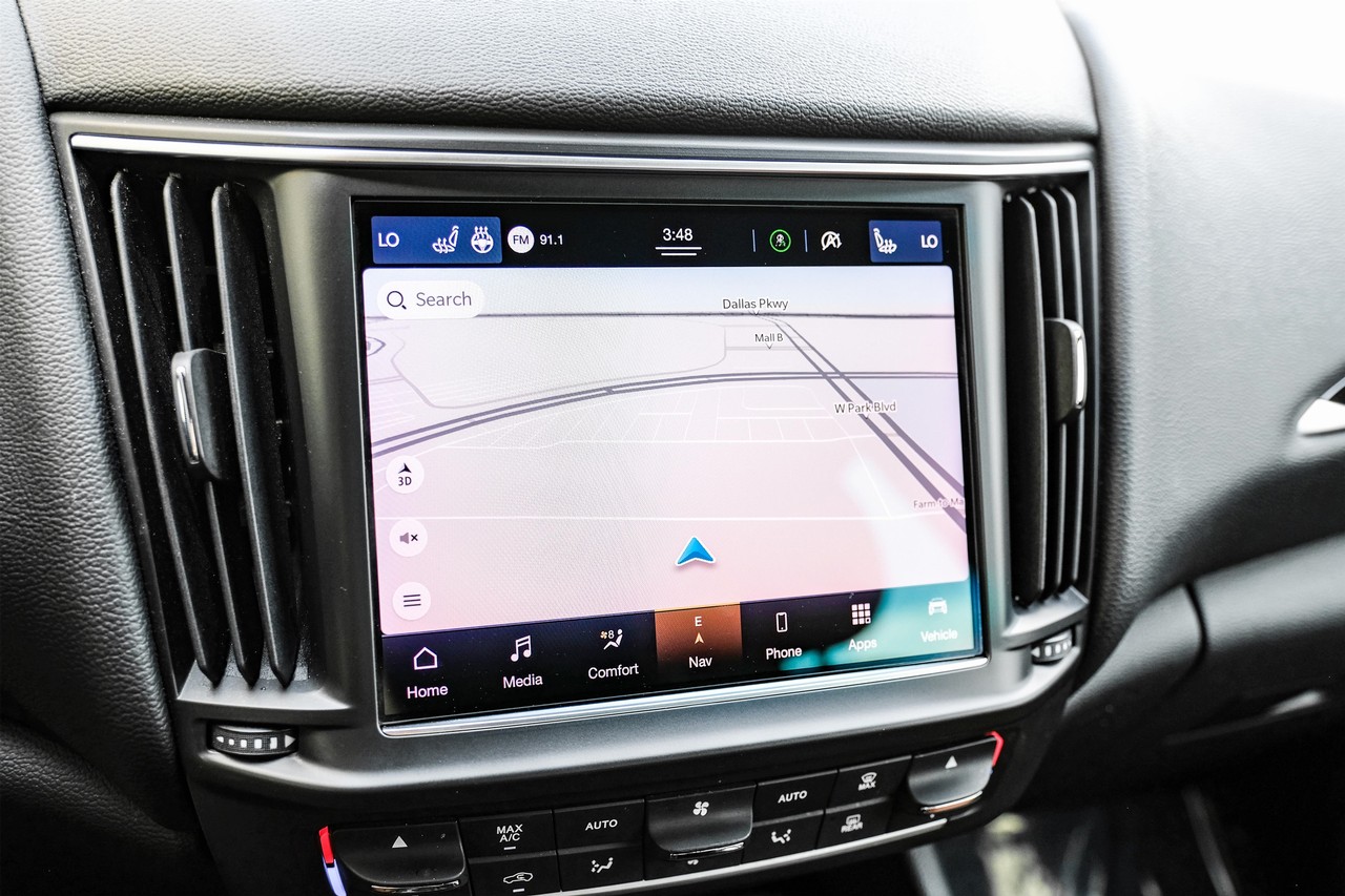 Maserati Levante Vehicle Main Gallery Image 31