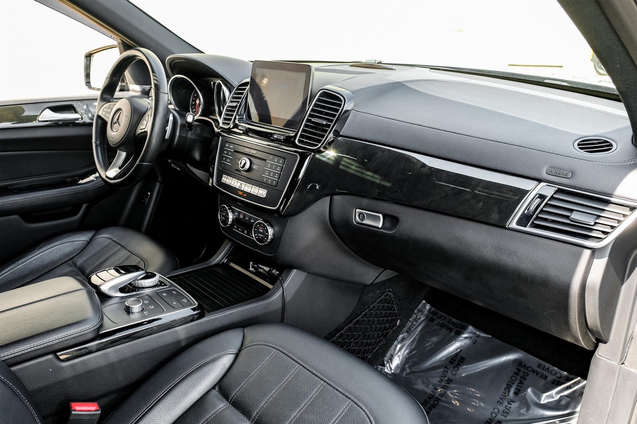 Mercedes-Benz GL 450 Vehicle Main Gallery Image 13