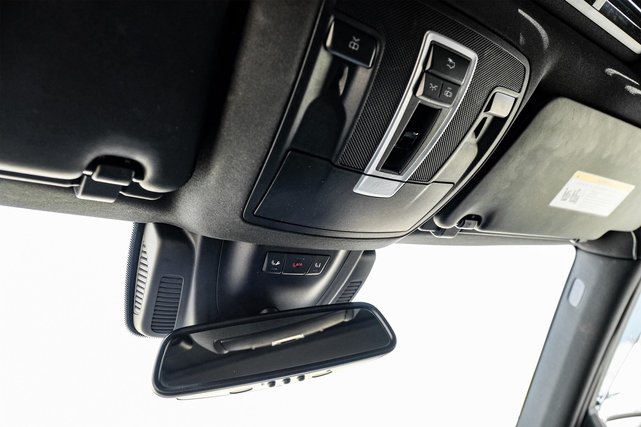 Mercedes-Benz GL 450 Vehicle Main Gallery Image 24