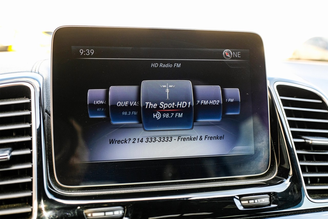 Mercedes-Benz GL 450 Vehicle Main Gallery Image 26