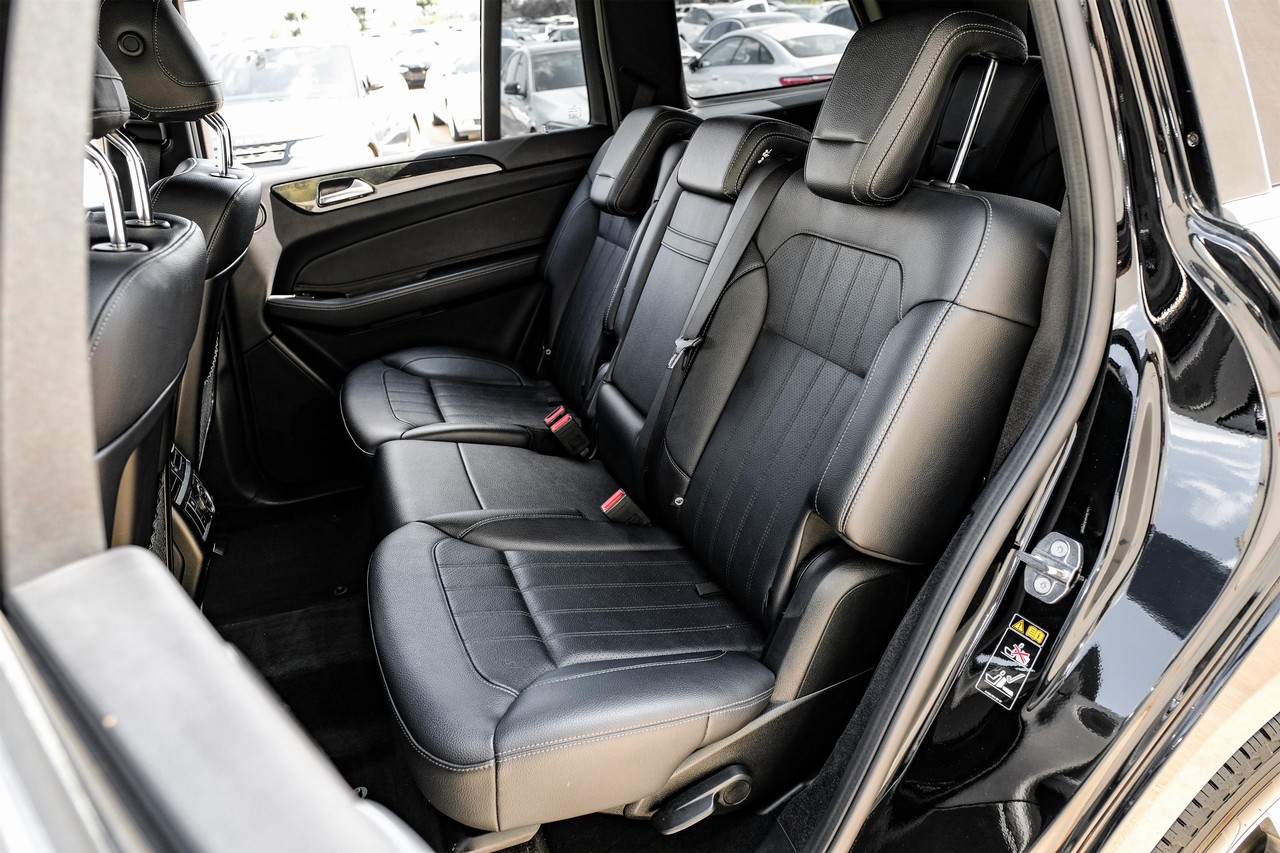 Mercedes-Benz GL 450 Vehicle Main Gallery Image 34