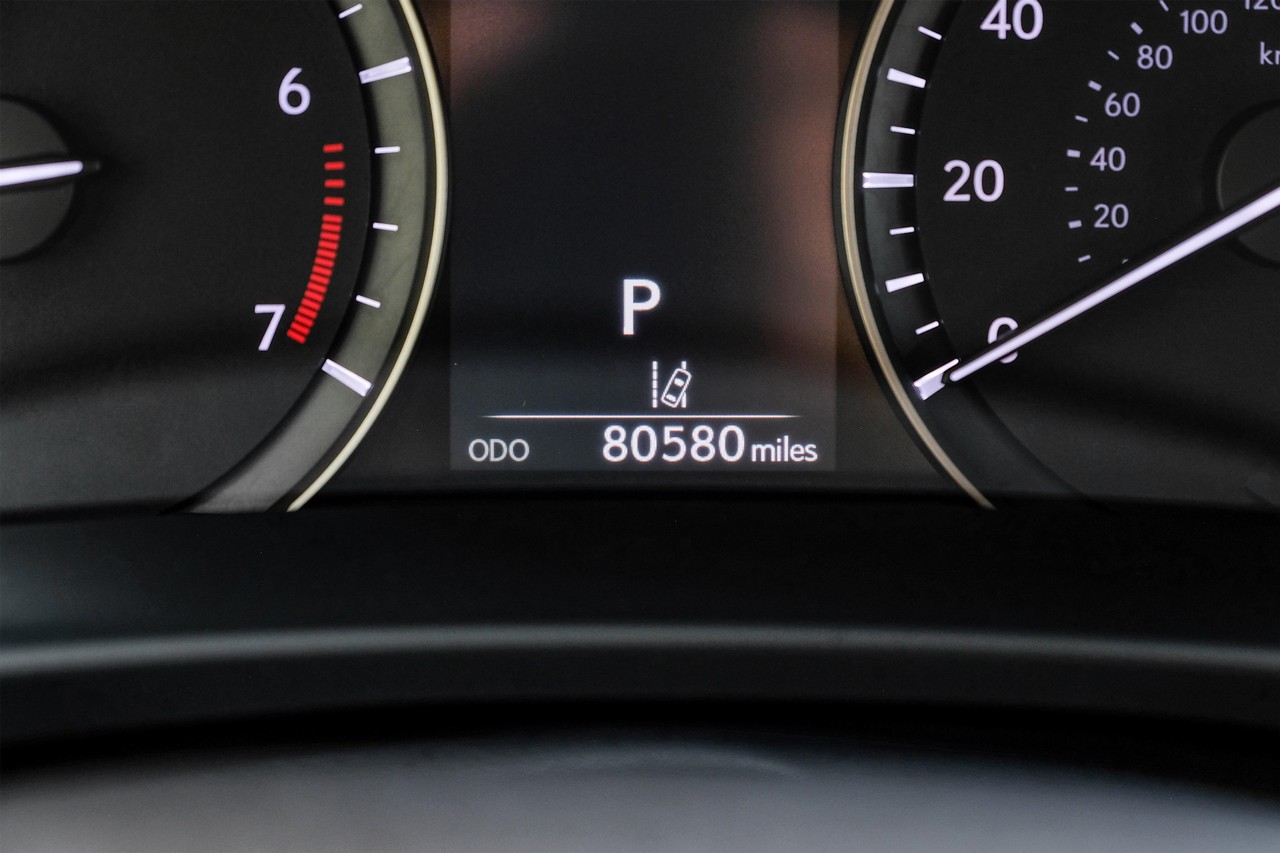 Lexus RX 350 Vehicle Main Gallery Image 21