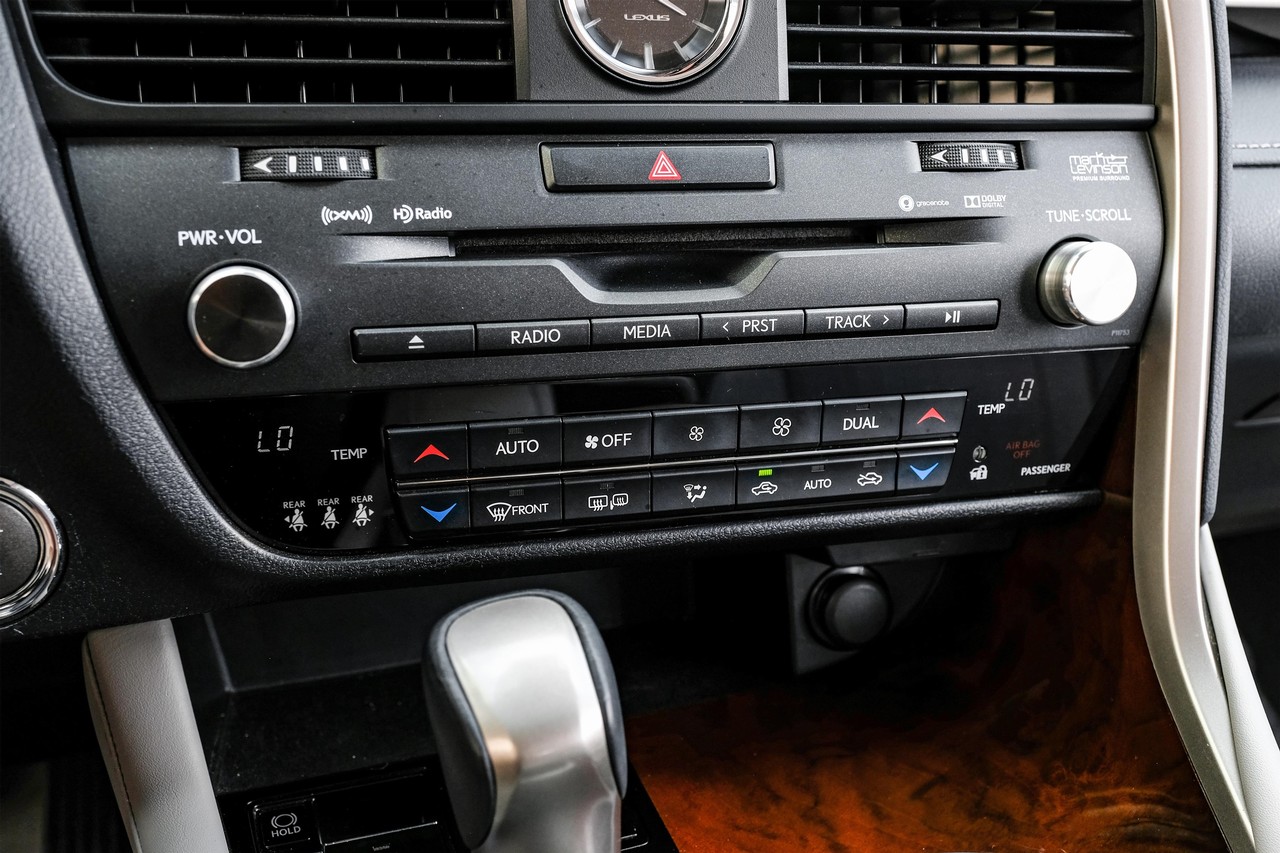 Lexus RX 350 Vehicle Main Gallery Image 28