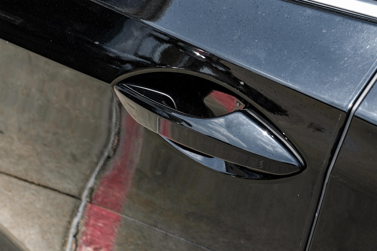 Lexus RX 350 Vehicle Main Gallery Image 40