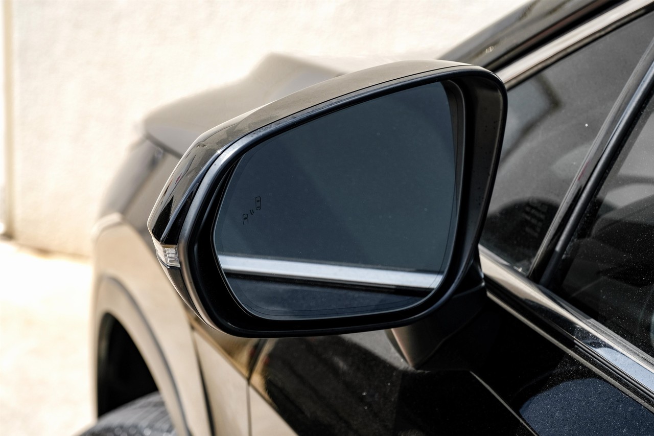 Lexus RX 350 Vehicle Main Gallery Image 41