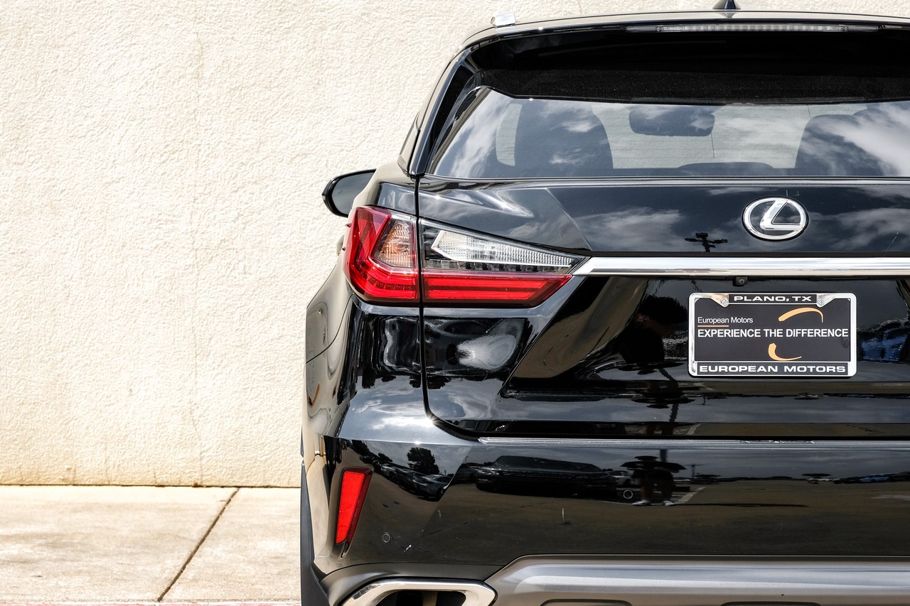 Lexus RX 350 Vehicle Main Gallery Image 48