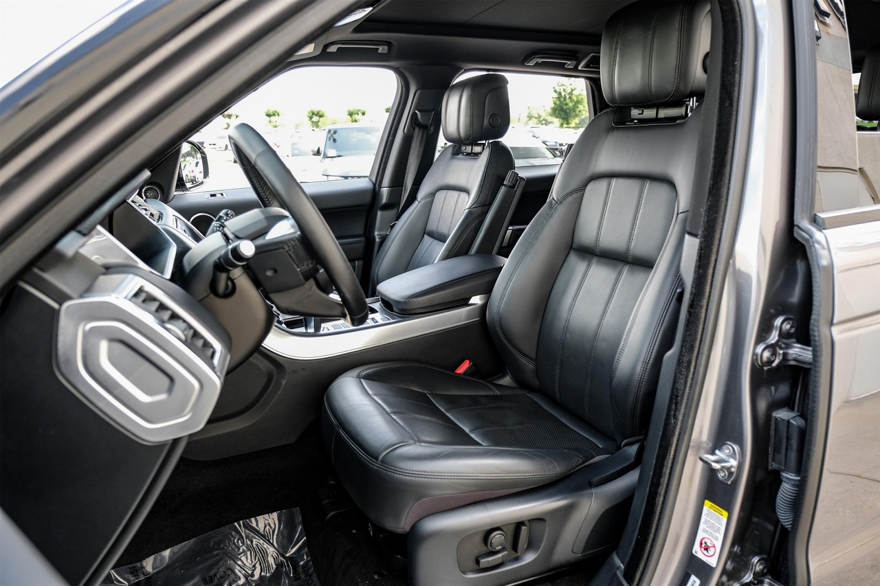 Land Rover Range Rover Sport Vehicle Main Gallery Image 04