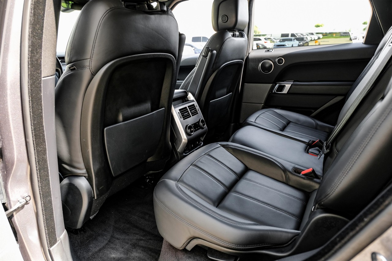 Land Rover Range Rover Sport Vehicle Main Gallery Image 36
