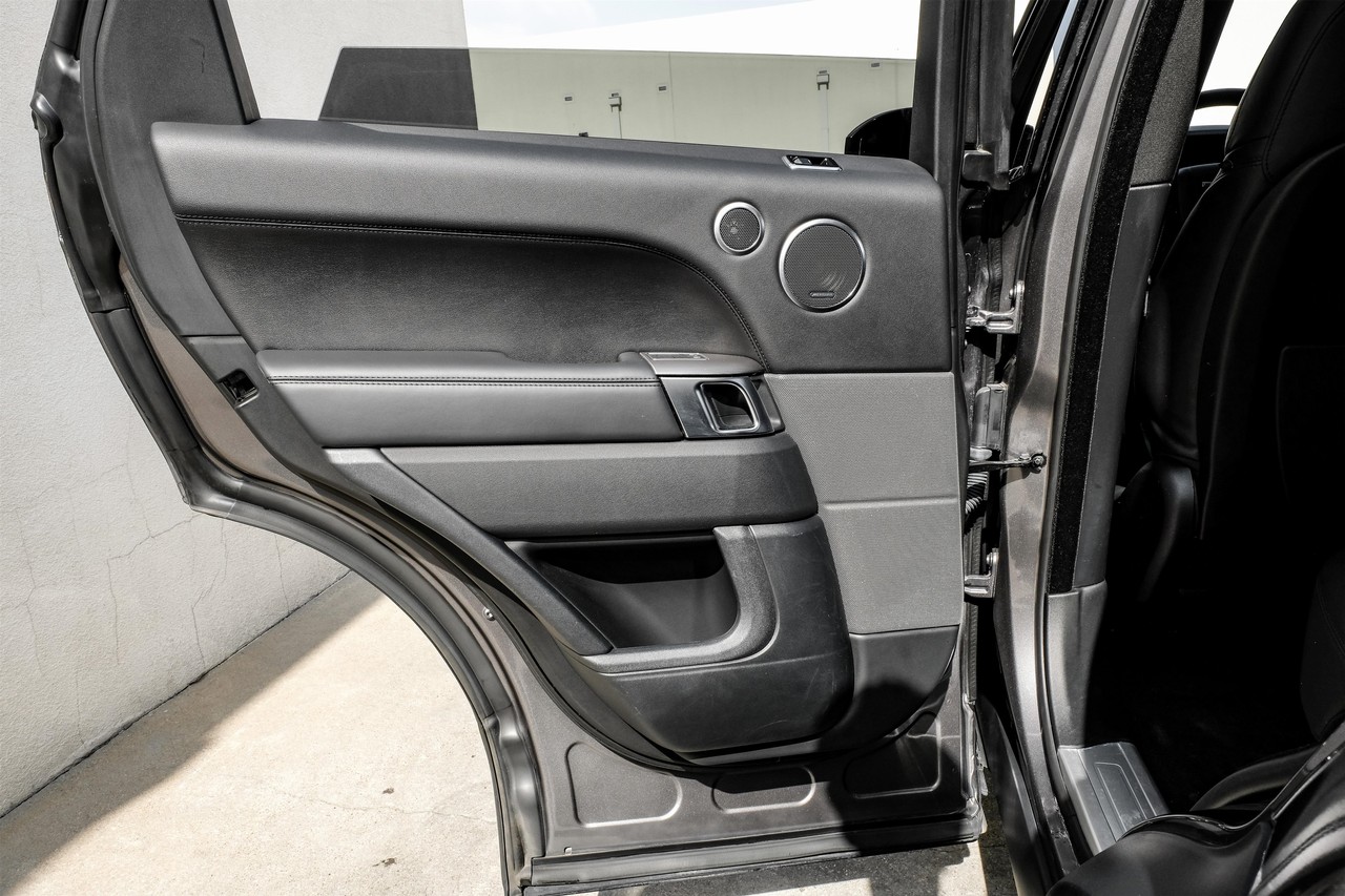 Land Rover Range Rover Sport Vehicle Main Gallery Image 42