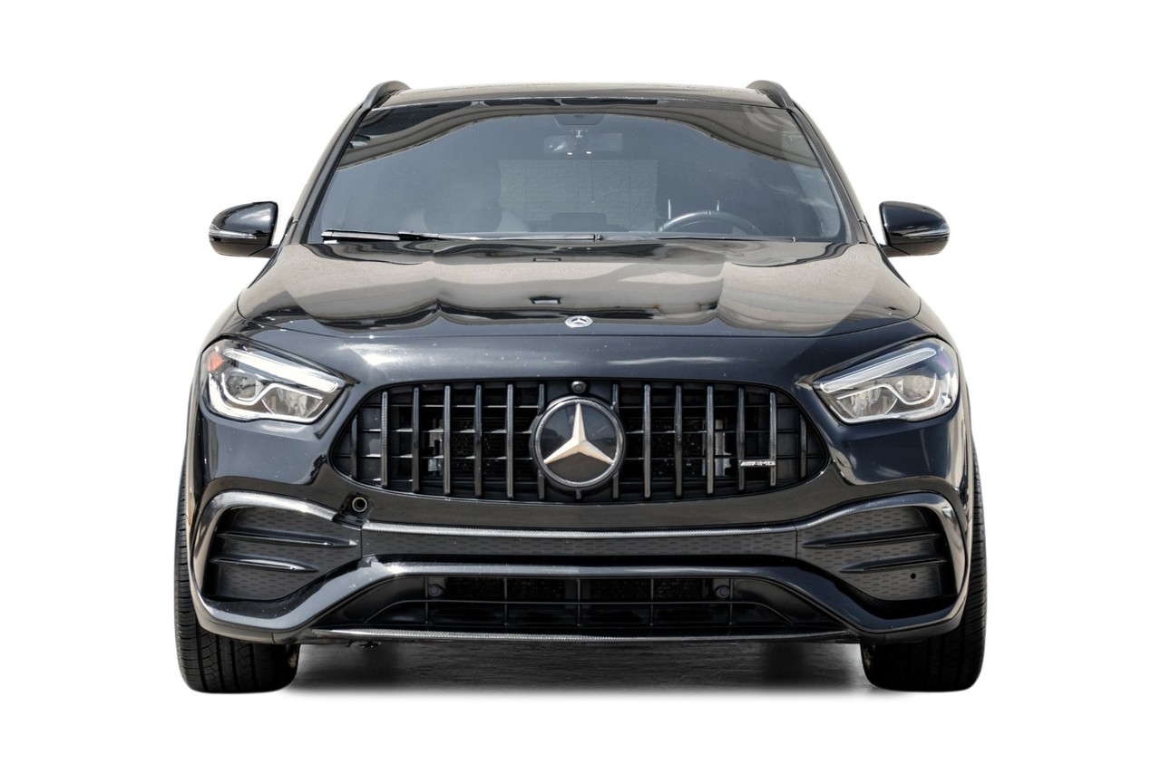 Mercedes-Benz GLA Vehicle Main Gallery Image 06