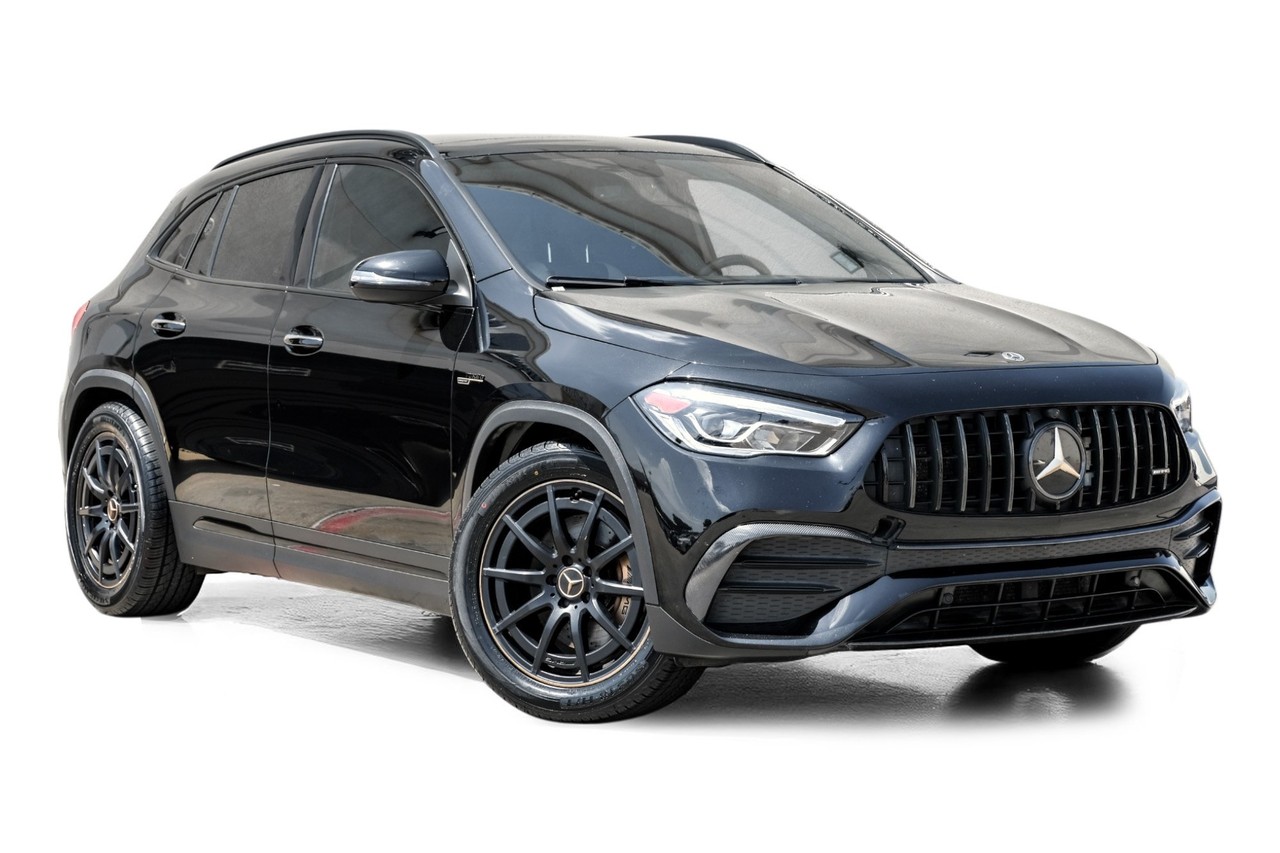 Mercedes-Benz GLA Vehicle Main Gallery Image 07