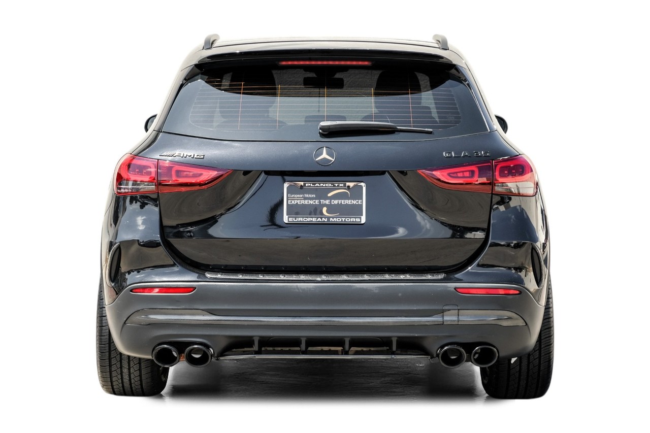 Mercedes-Benz GLA Vehicle Main Gallery Image 10