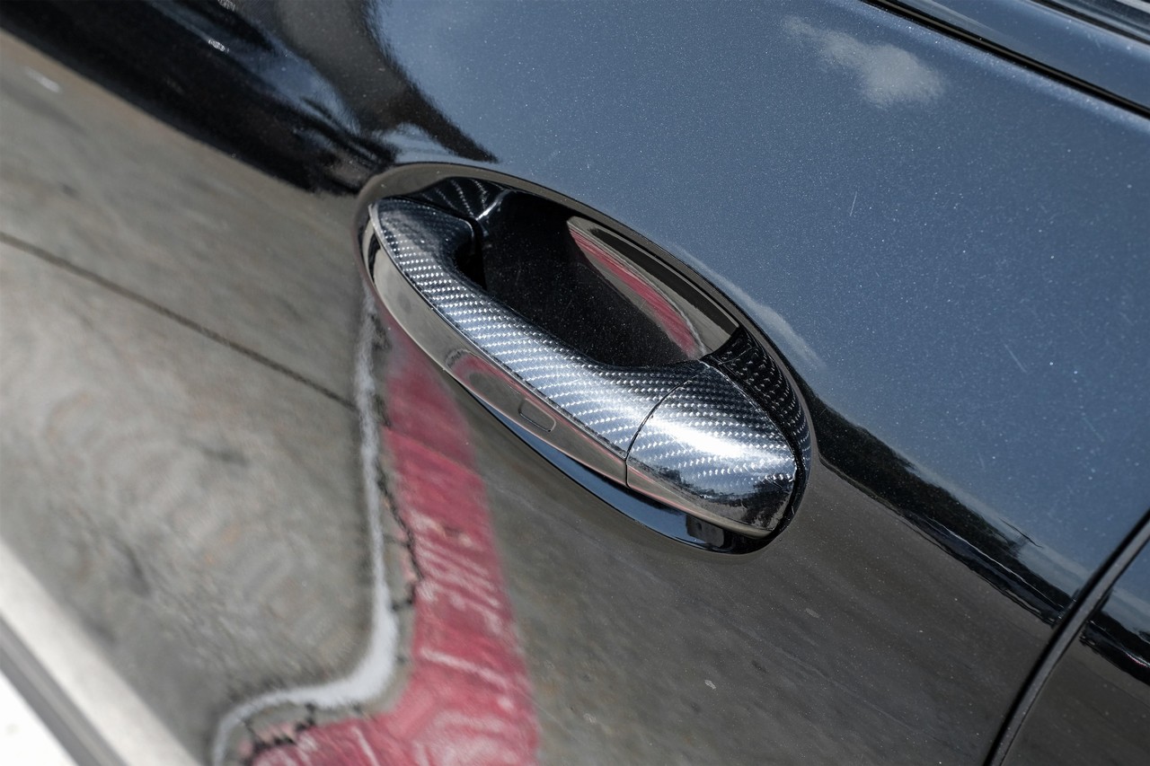 Mercedes-Benz GLA Vehicle Main Gallery Image 35