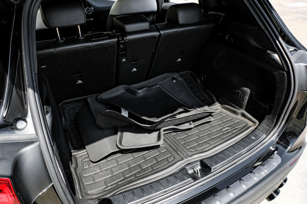 Mercedes-Benz GLA Vehicle Main Gallery Image 48