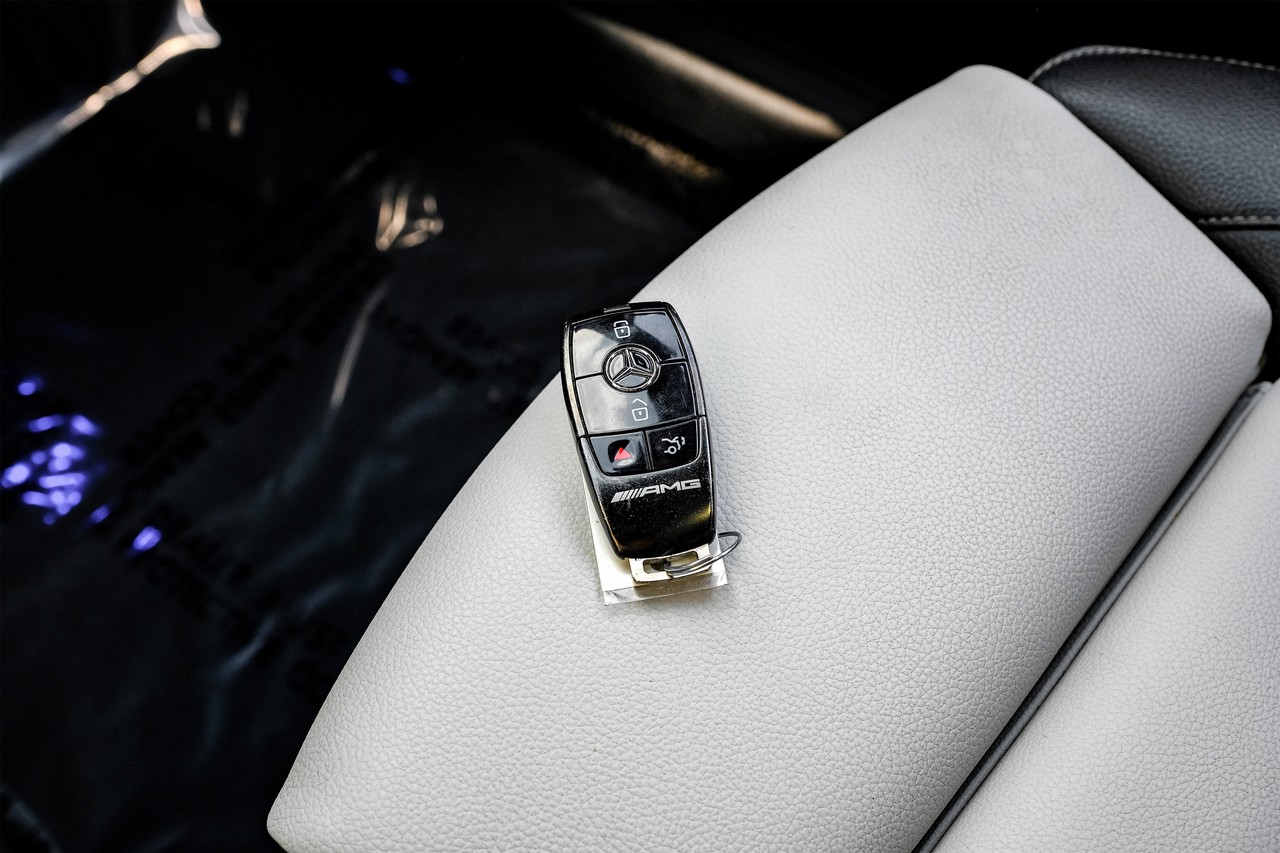 Mercedes-Benz GLA Vehicle Main Gallery Image 53