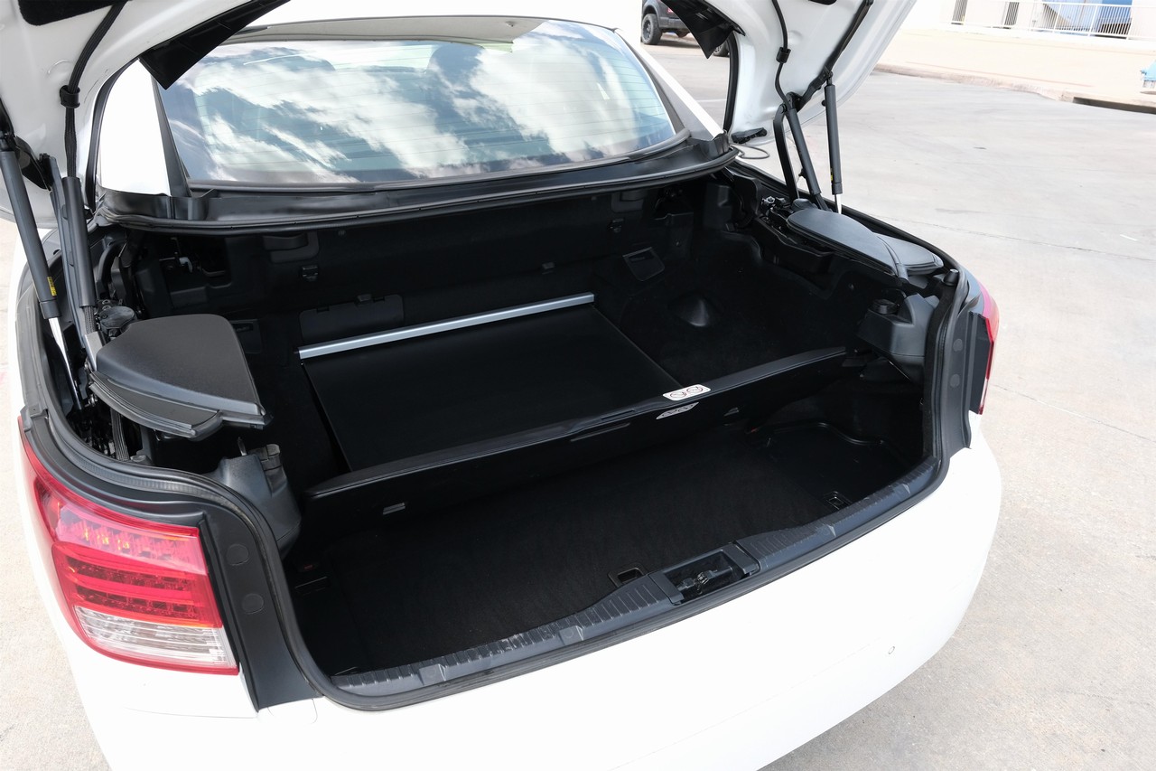 Lexus IS 350C Vehicle Main Gallery Image 48