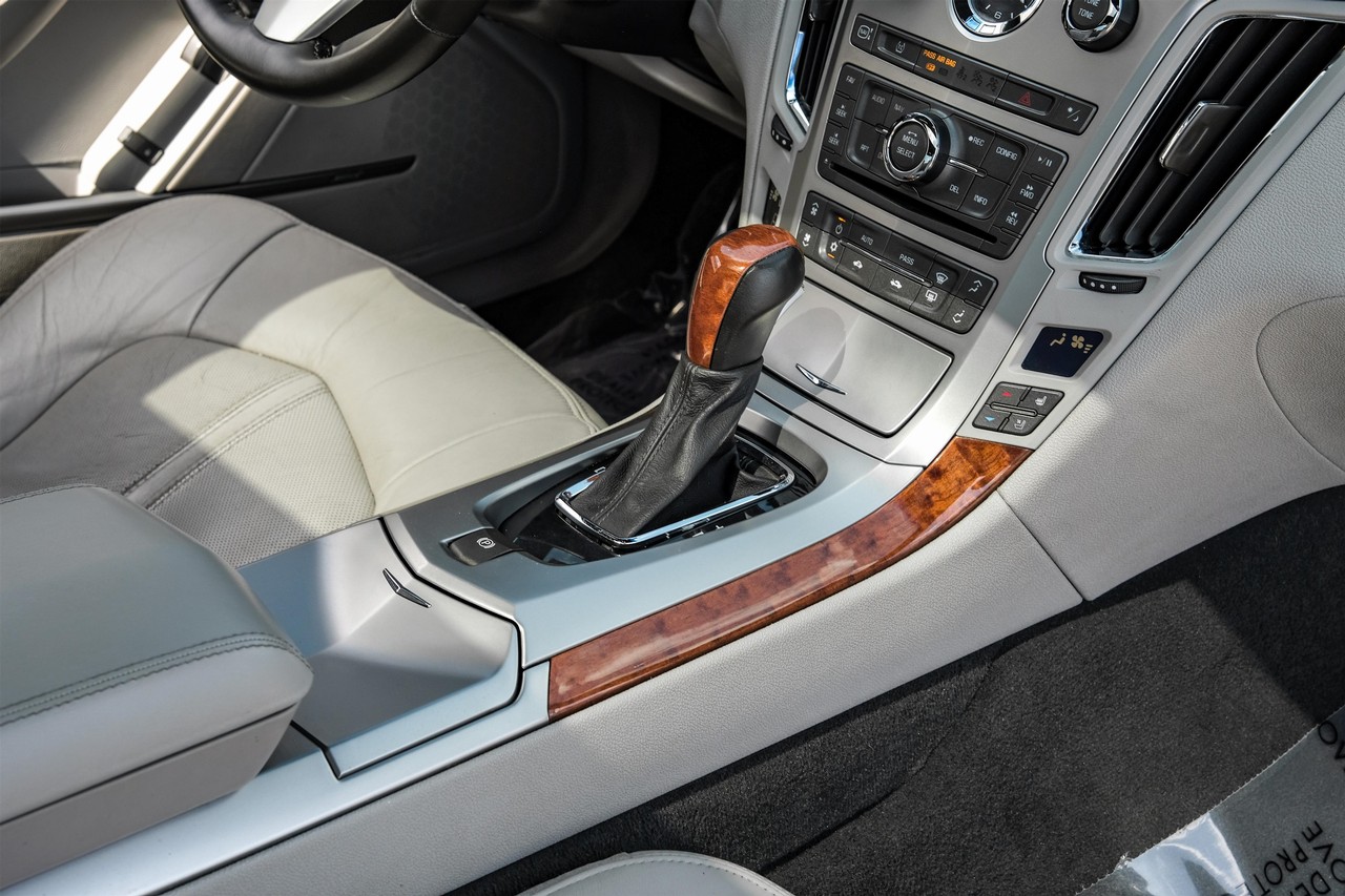 Cadillac CTS Coupe Vehicle Main Gallery Image 21