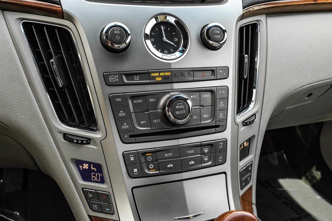 Cadillac CTS Coupe Vehicle Main Gallery Image 24
