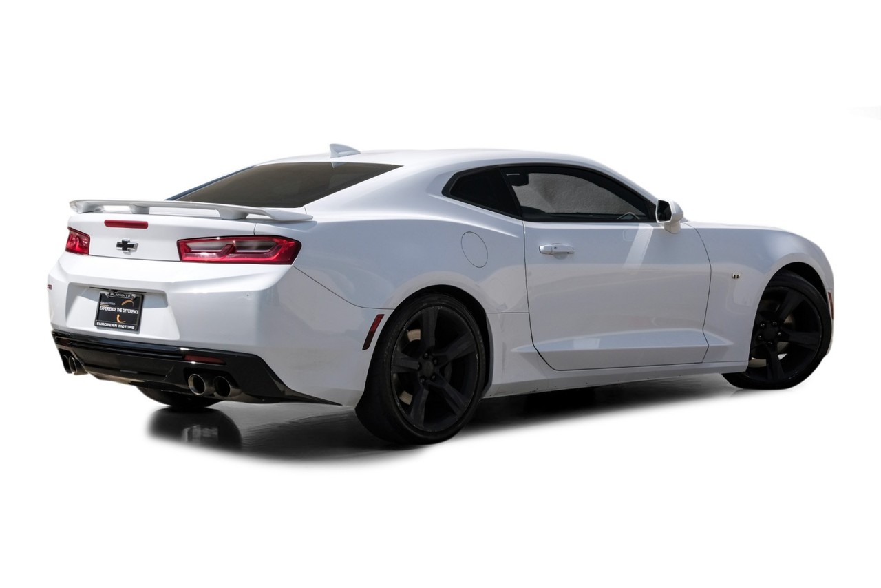 Chevrolet Camaro Vehicle Main Gallery Image 07