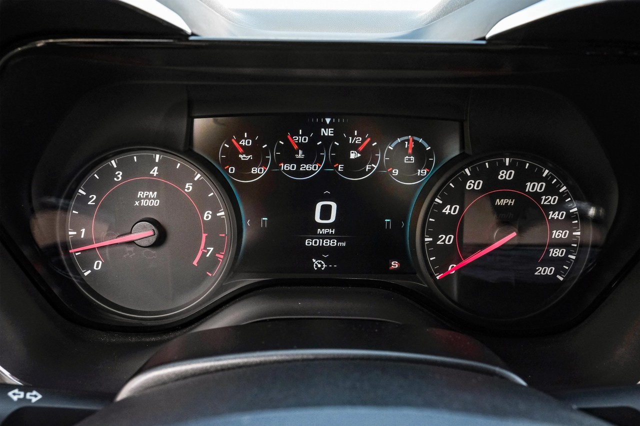Chevrolet Camaro Vehicle Main Gallery Image 16