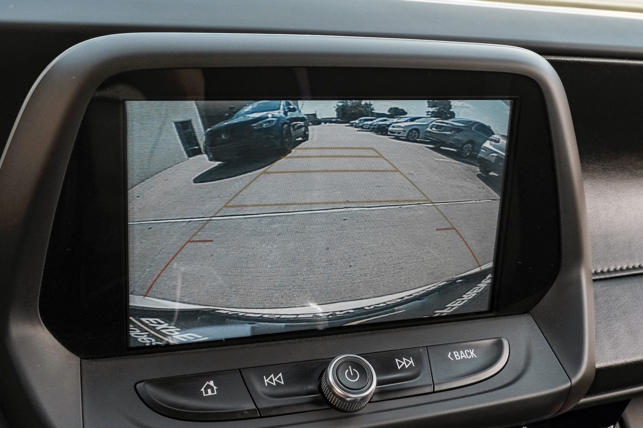 Chevrolet Camaro Vehicle Main Gallery Image 19