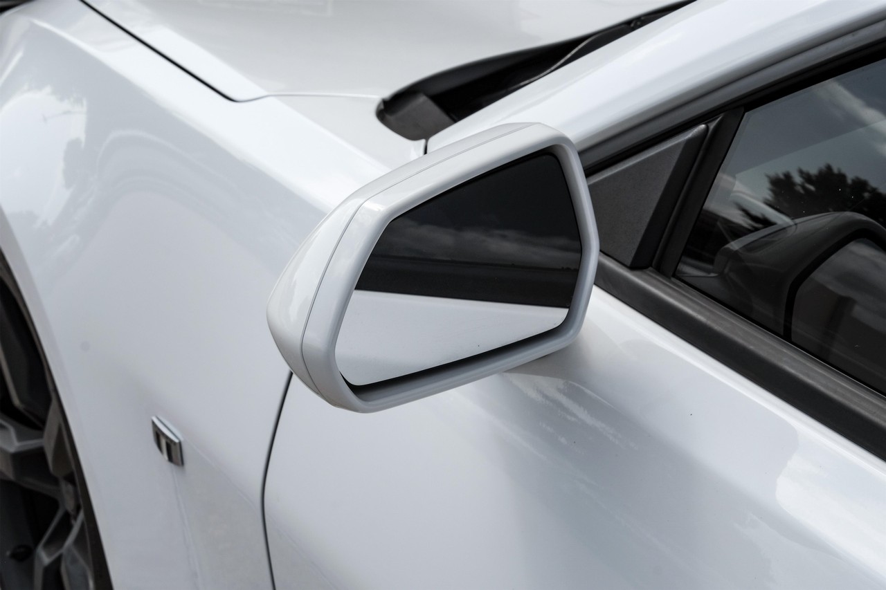 Chevrolet Camaro Vehicle Main Gallery Image 32