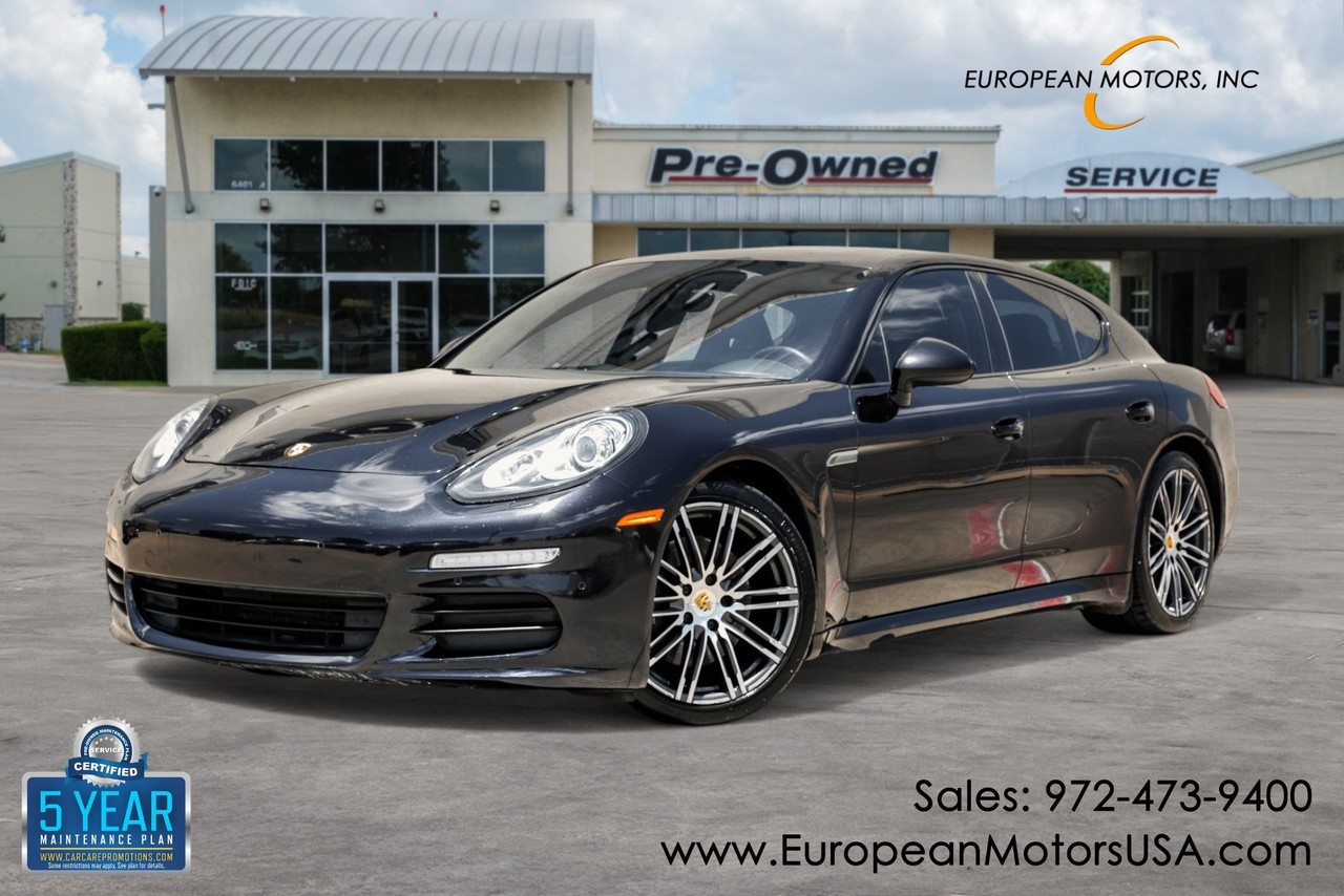 Porsche Panamera Vehicle Main Gallery Image 01