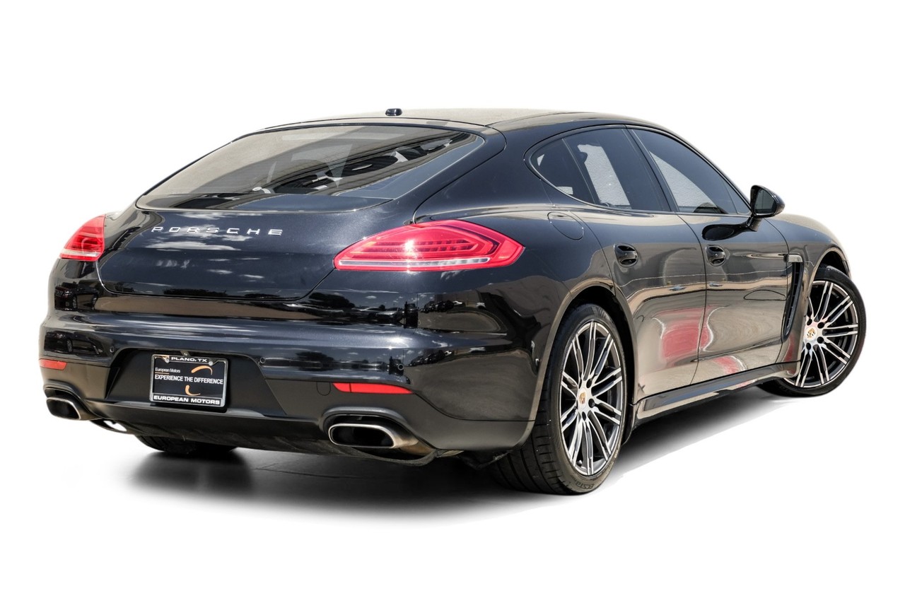 Porsche Panamera Vehicle Main Gallery Image 07
