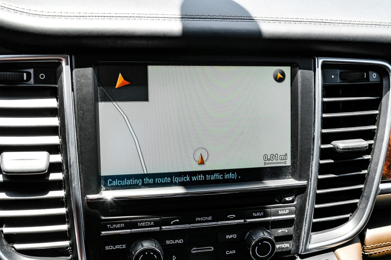 Porsche Panamera Vehicle Main Gallery Image 20