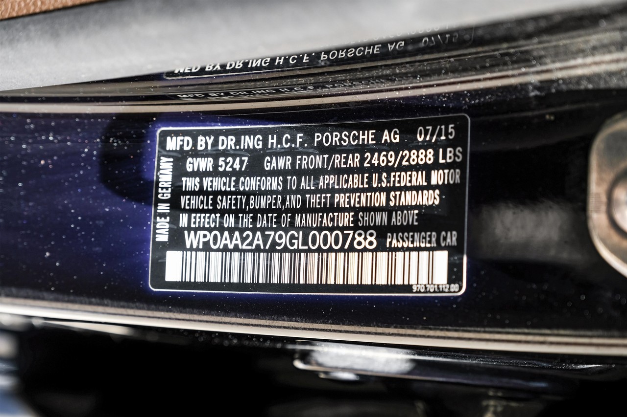 Porsche Panamera Vehicle Main Gallery Image 50