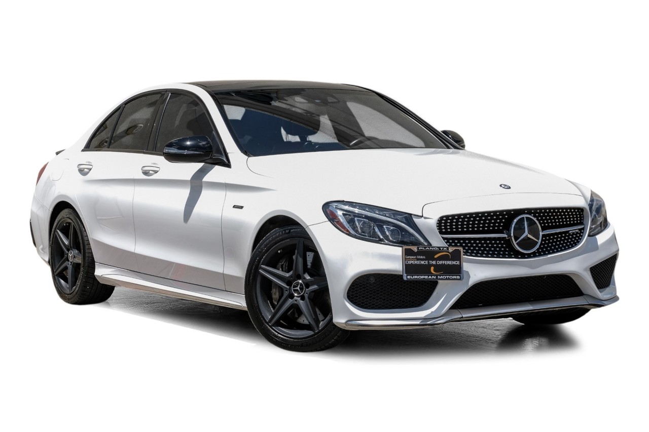 Mercedes-Benz C-Class Vehicle Main Gallery Image 07