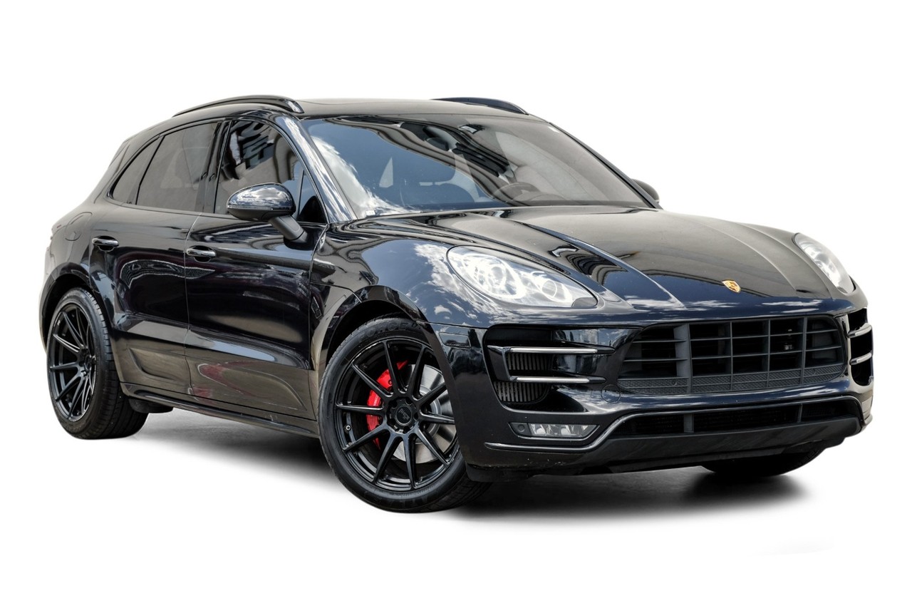 Porsche Macan Vehicle Main Gallery Image 07