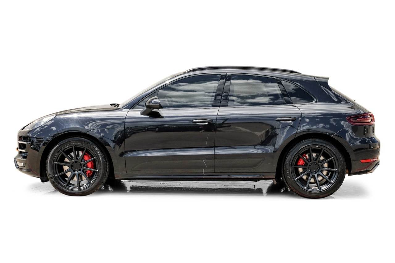 Porsche Macan Vehicle Main Gallery Image 12