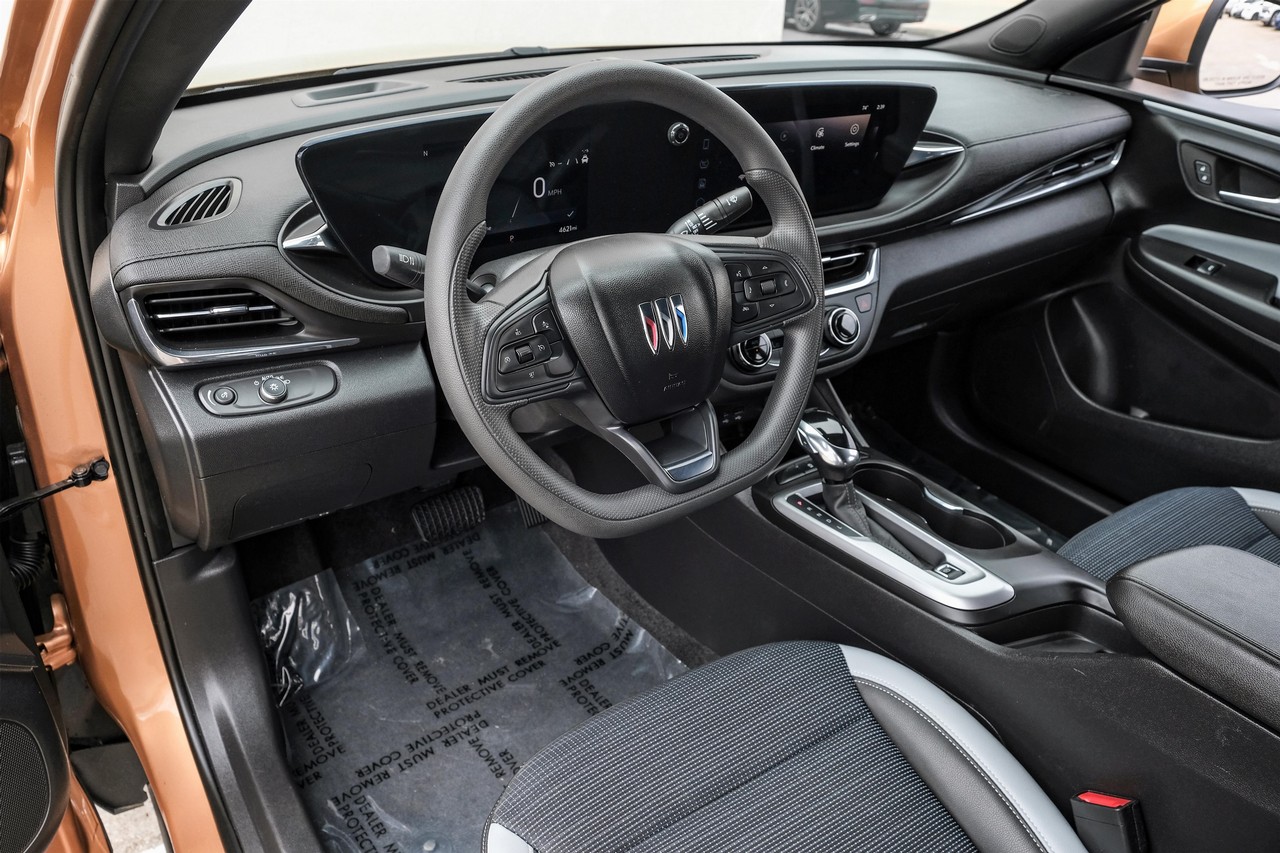 Buick Envista Vehicle Main Gallery Image 03