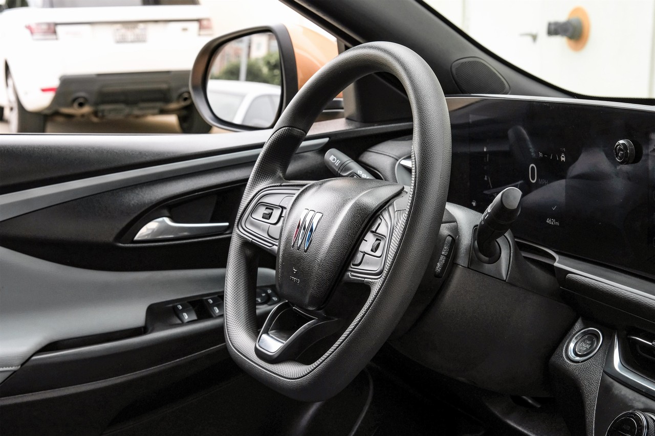 Buick Envista Vehicle Main Gallery Image 13