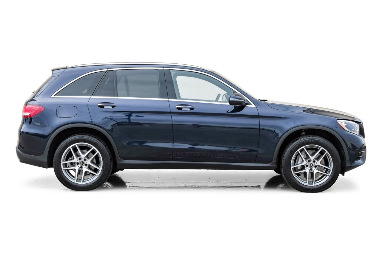 Mercedes-Benz GLC Vehicle Main Gallery Image 08