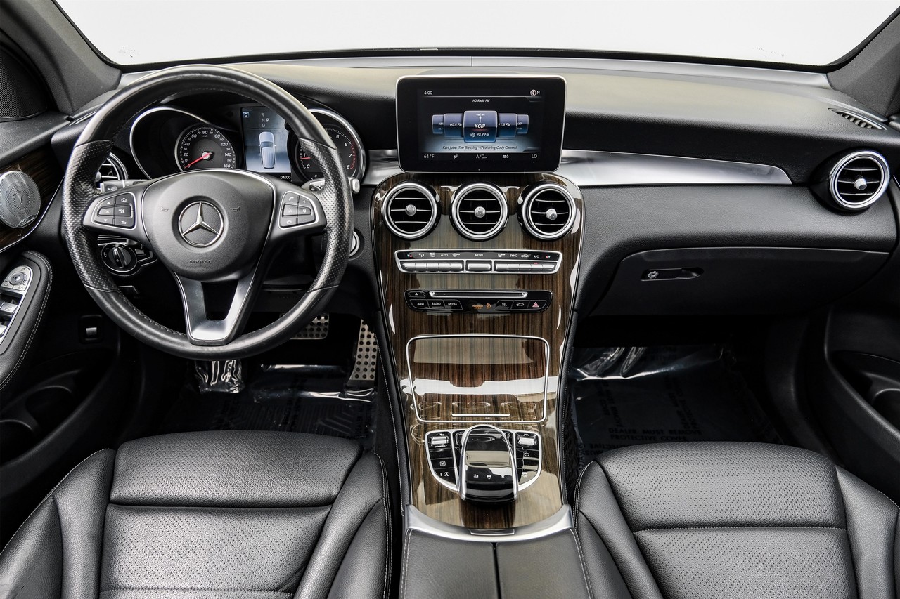 Mercedes-Benz GLC Vehicle Main Gallery Image 15