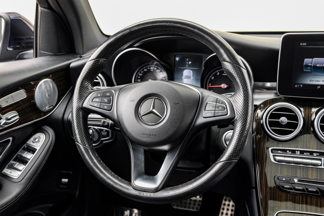 Mercedes-Benz GLC Vehicle Main Gallery Image 17