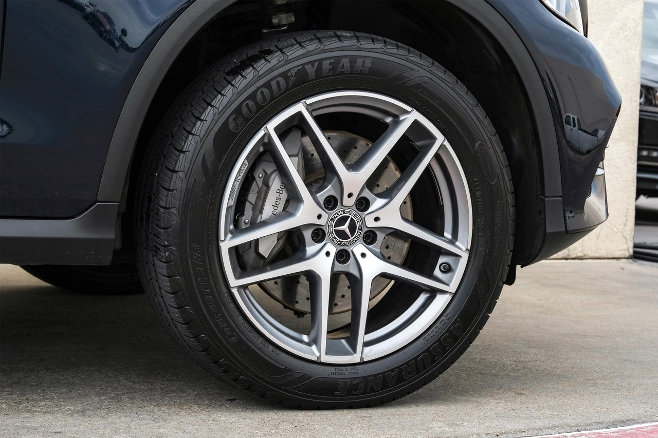 Mercedes-Benz GLC Vehicle Main Gallery Image 54