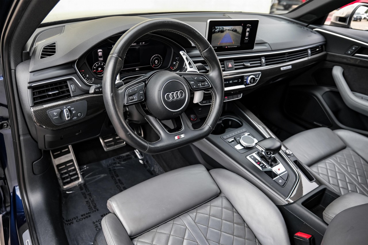 Audi S4 Vehicle Main Gallery Image 03