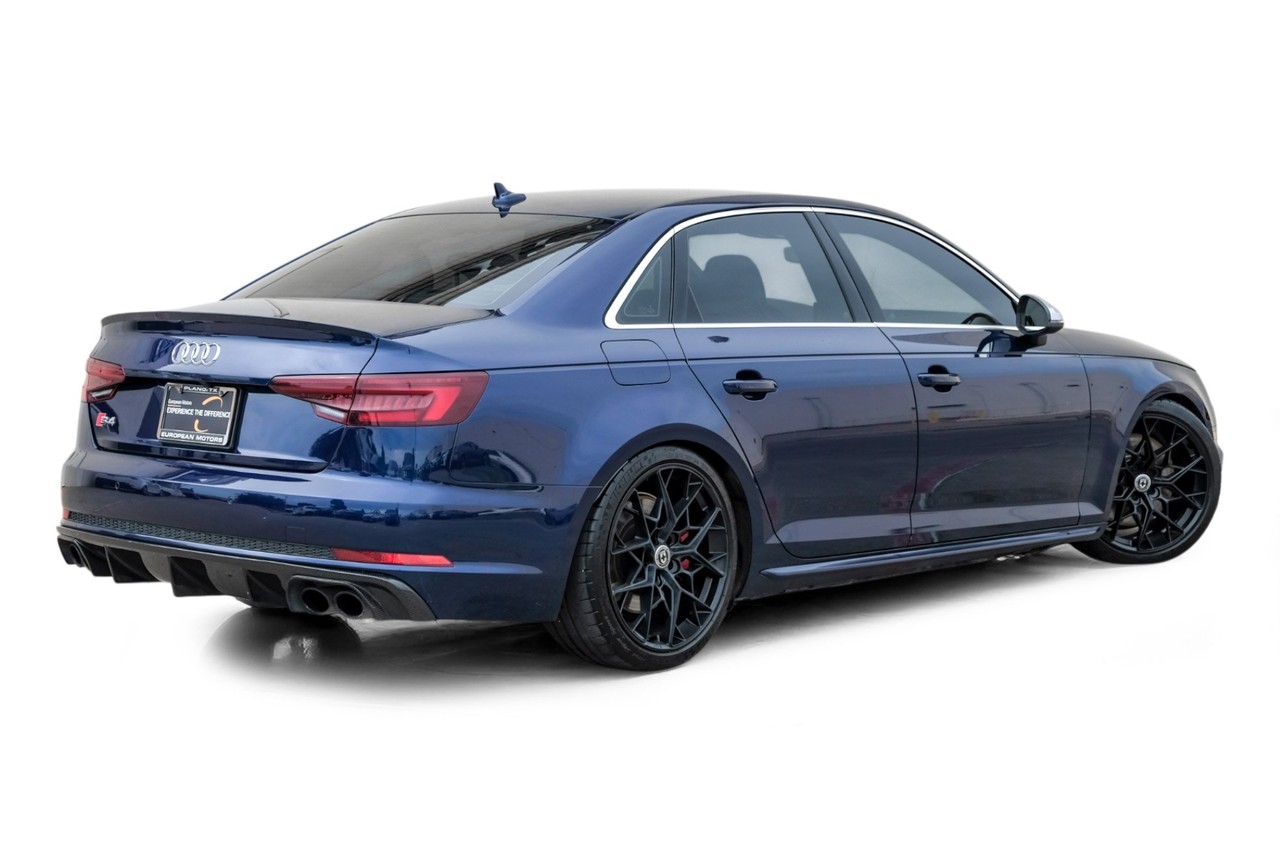 Audi S4 Vehicle Main Gallery Image 09