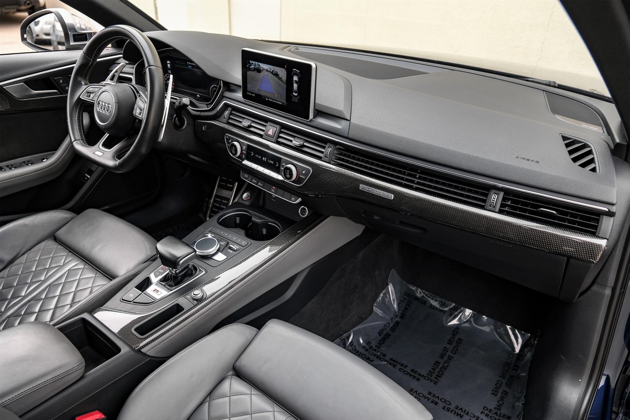 Audi S4 Vehicle Main Gallery Image 13