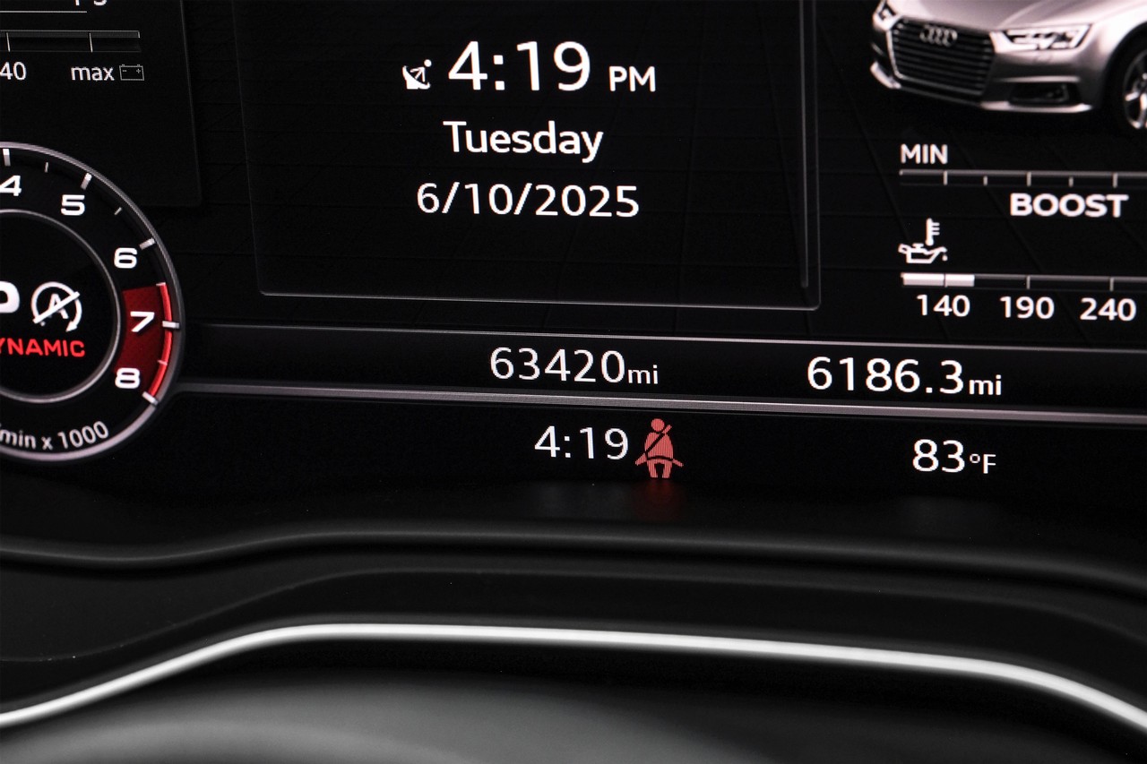 Audi S4 Vehicle Main Gallery Image 21