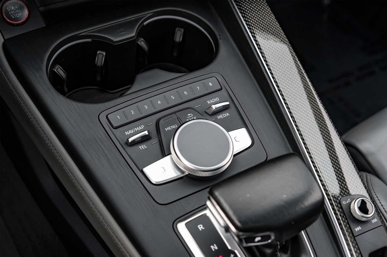 Audi S4 Vehicle Main Gallery Image 25