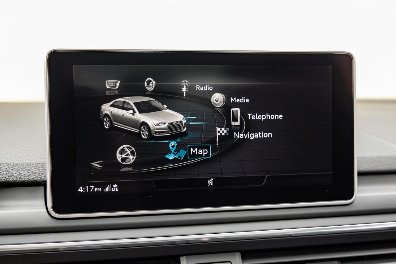 Audi S4 Vehicle Main Gallery Image 31
