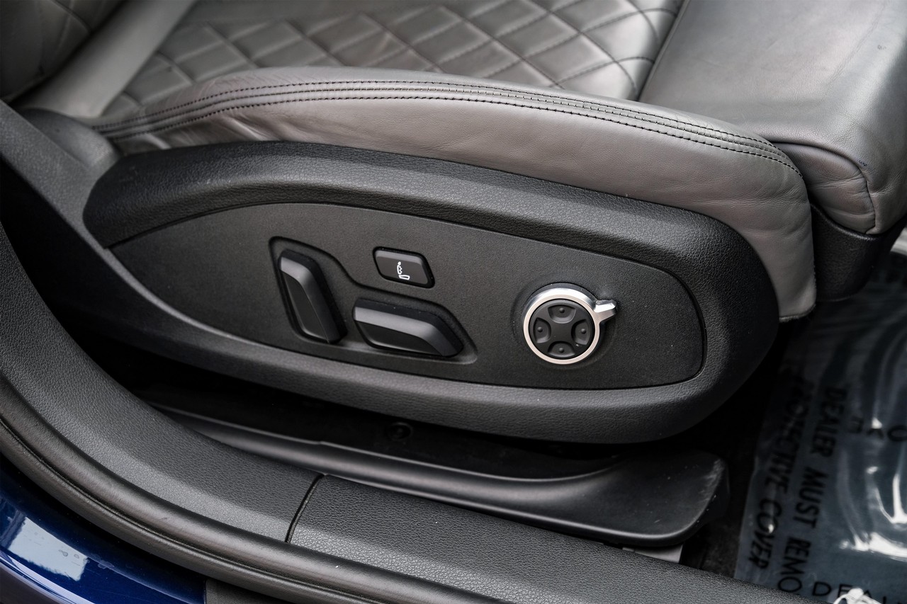 Audi S4 Vehicle Main Gallery Image 37