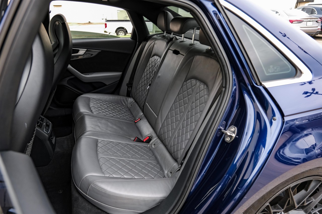 Audi S4 Vehicle Main Gallery Image 41