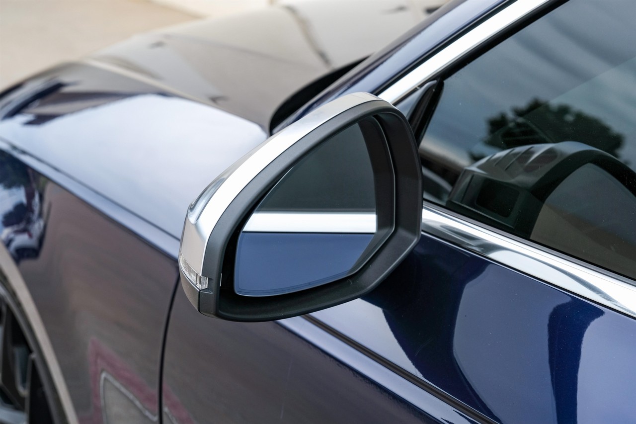 Audi S4 Vehicle Main Gallery Image 43