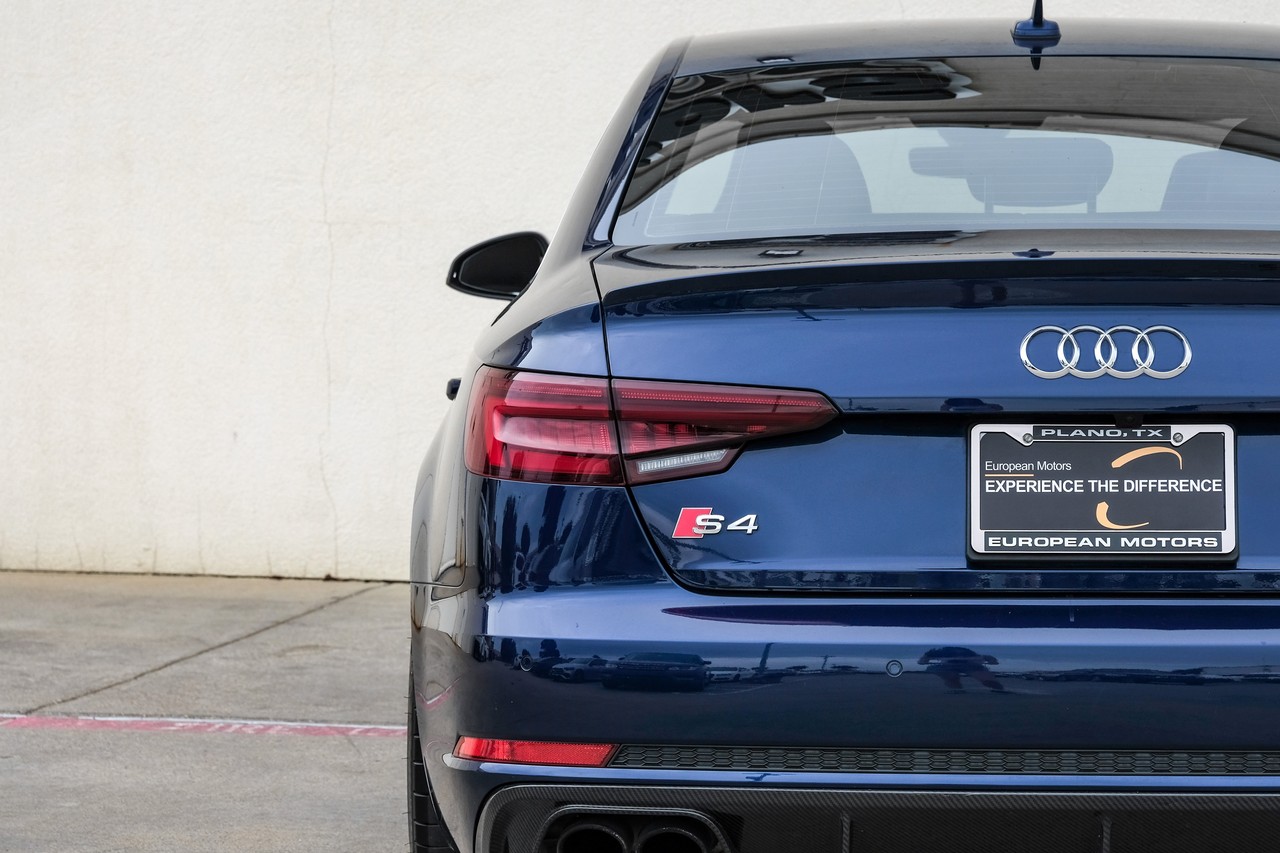 Audi S4 Vehicle Main Gallery Image 51