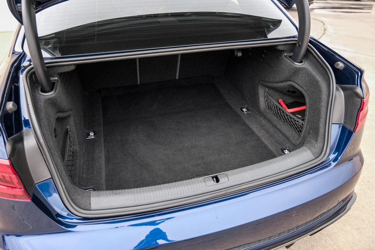 Audi S4 Vehicle Main Gallery Image 54